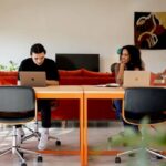 Outsite: Coliving και coworking για digital nomads — πώς λειτουργεί και τι να προσέξετε