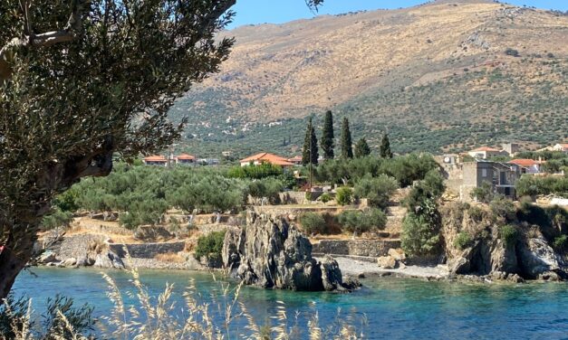 Μια διαδρομή στα πέτρινα χωριά της Μάνης: από το Λιμένι στην Αρεόπολη